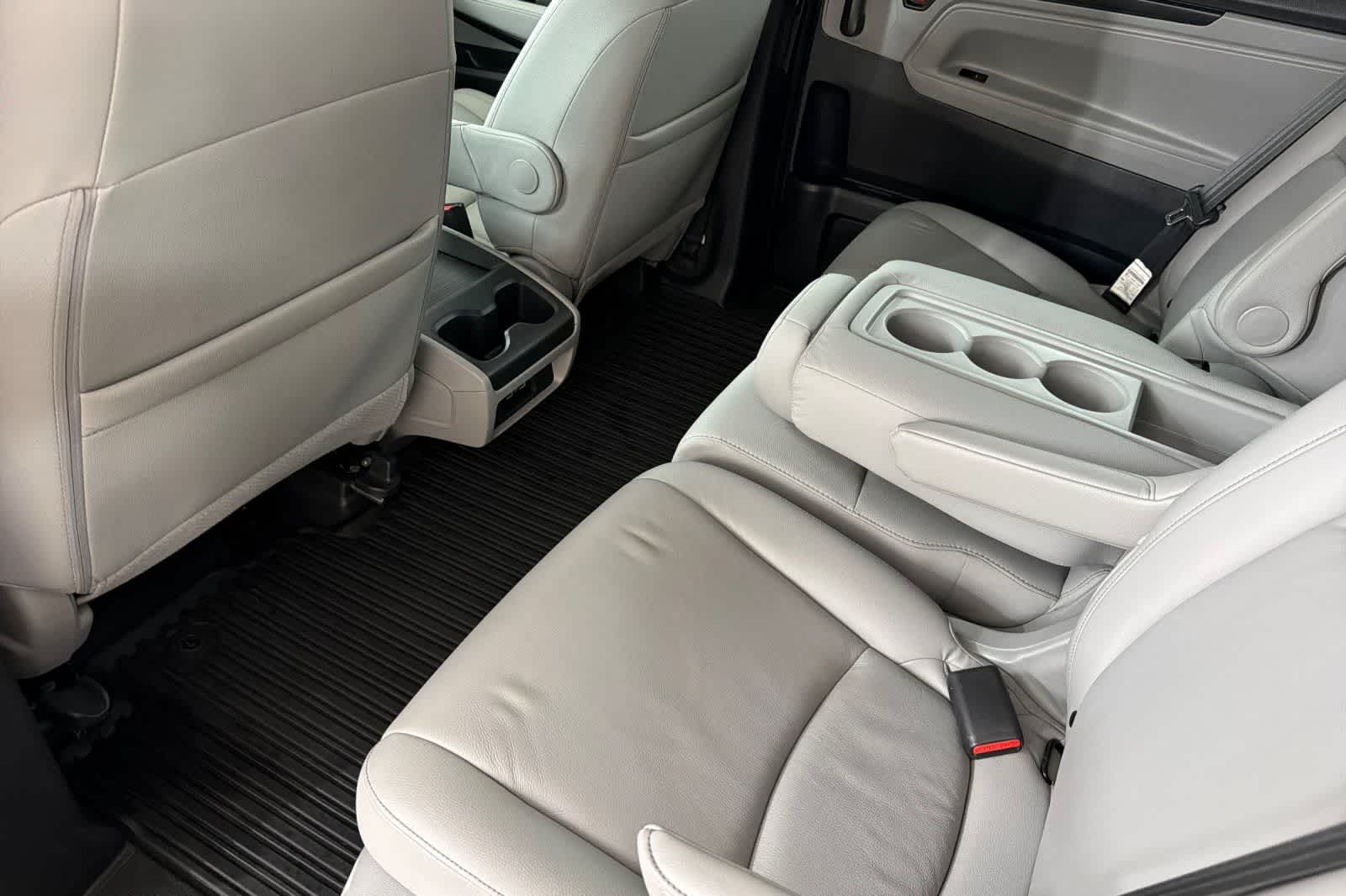 Thumbnail: 2023 Honda Odyssey - 4