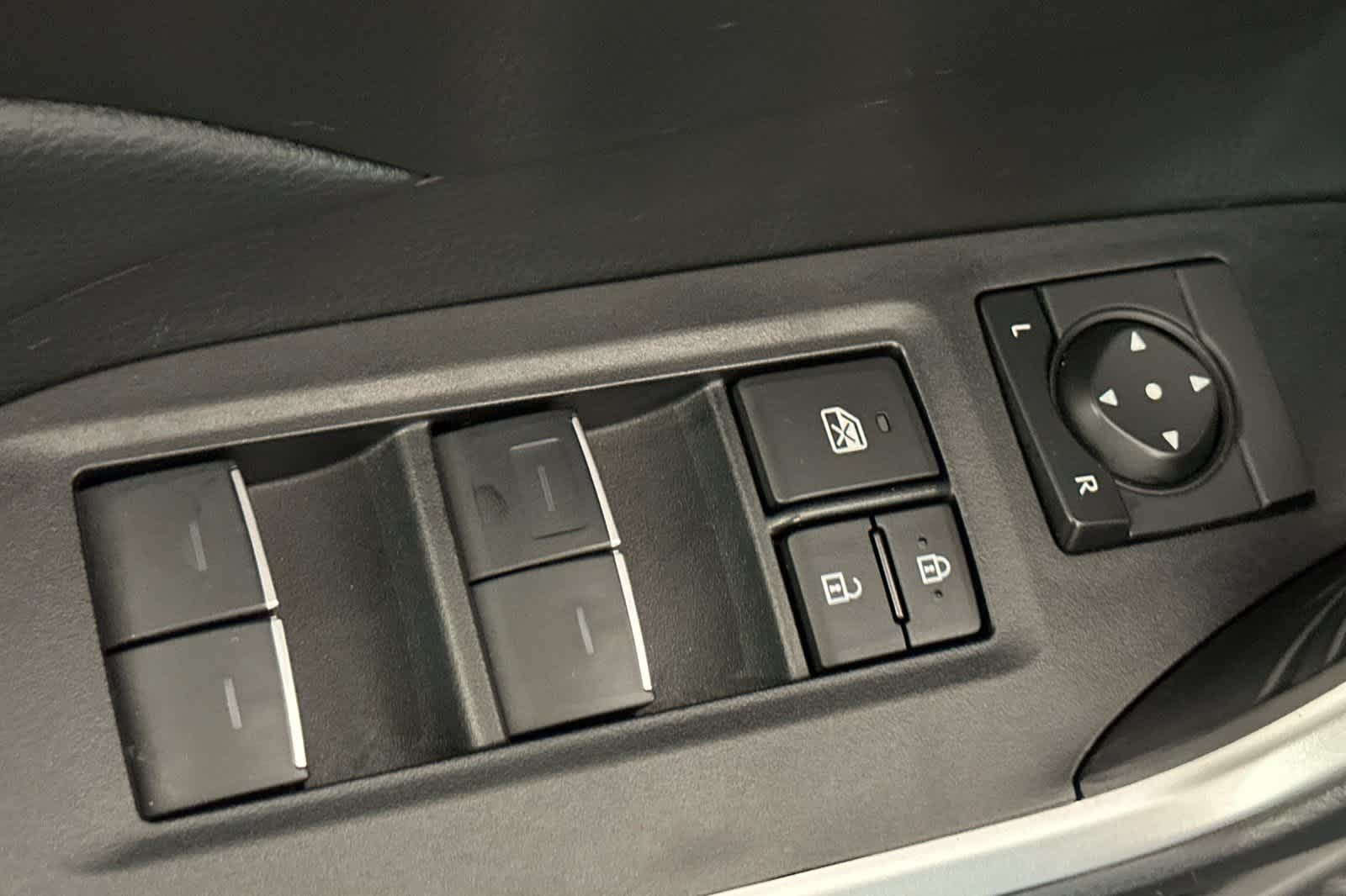 2024 Toyota RAV4 XLE 13