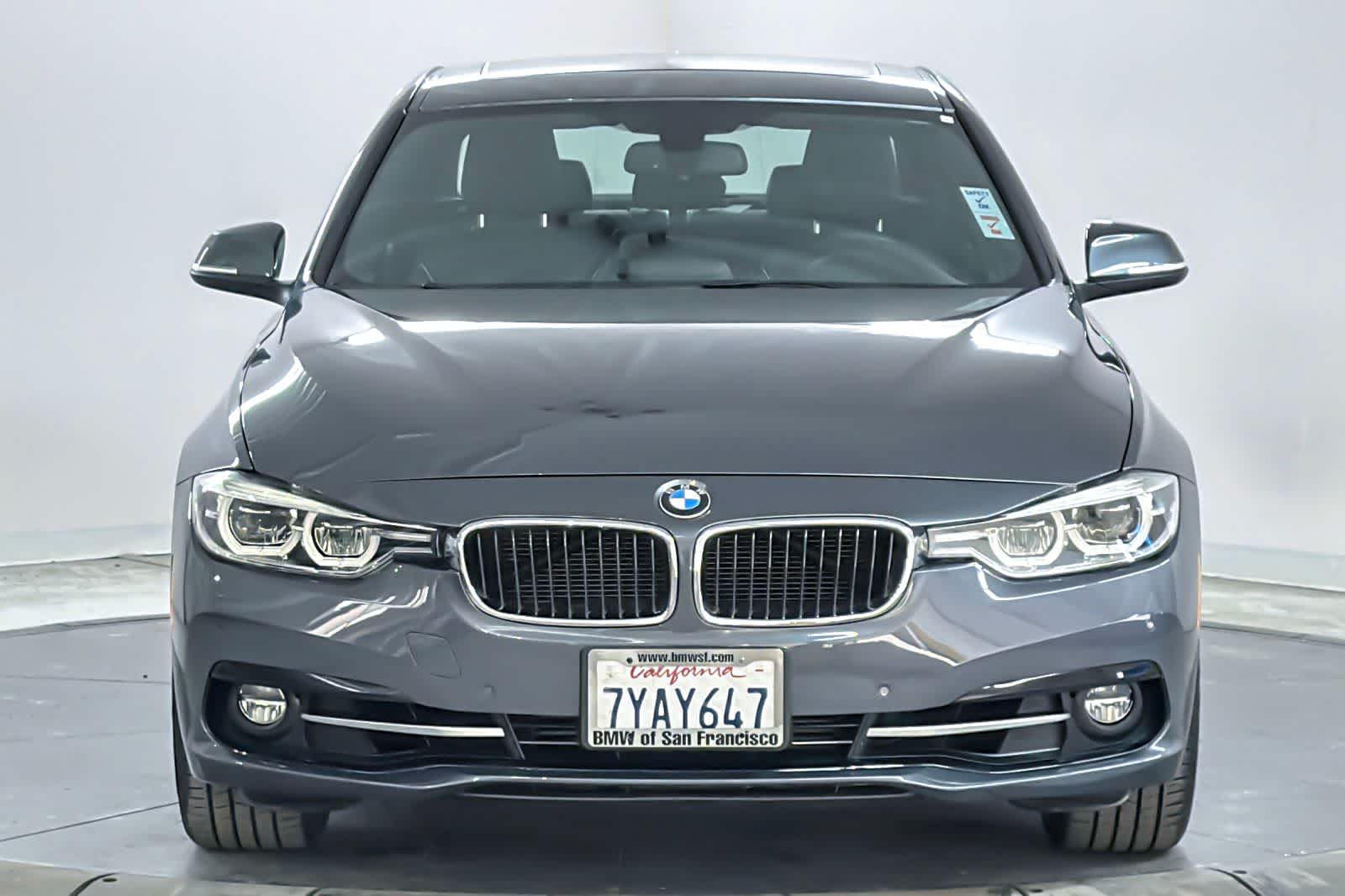 Thumbnail: 2016 BMW 3 Series - 10