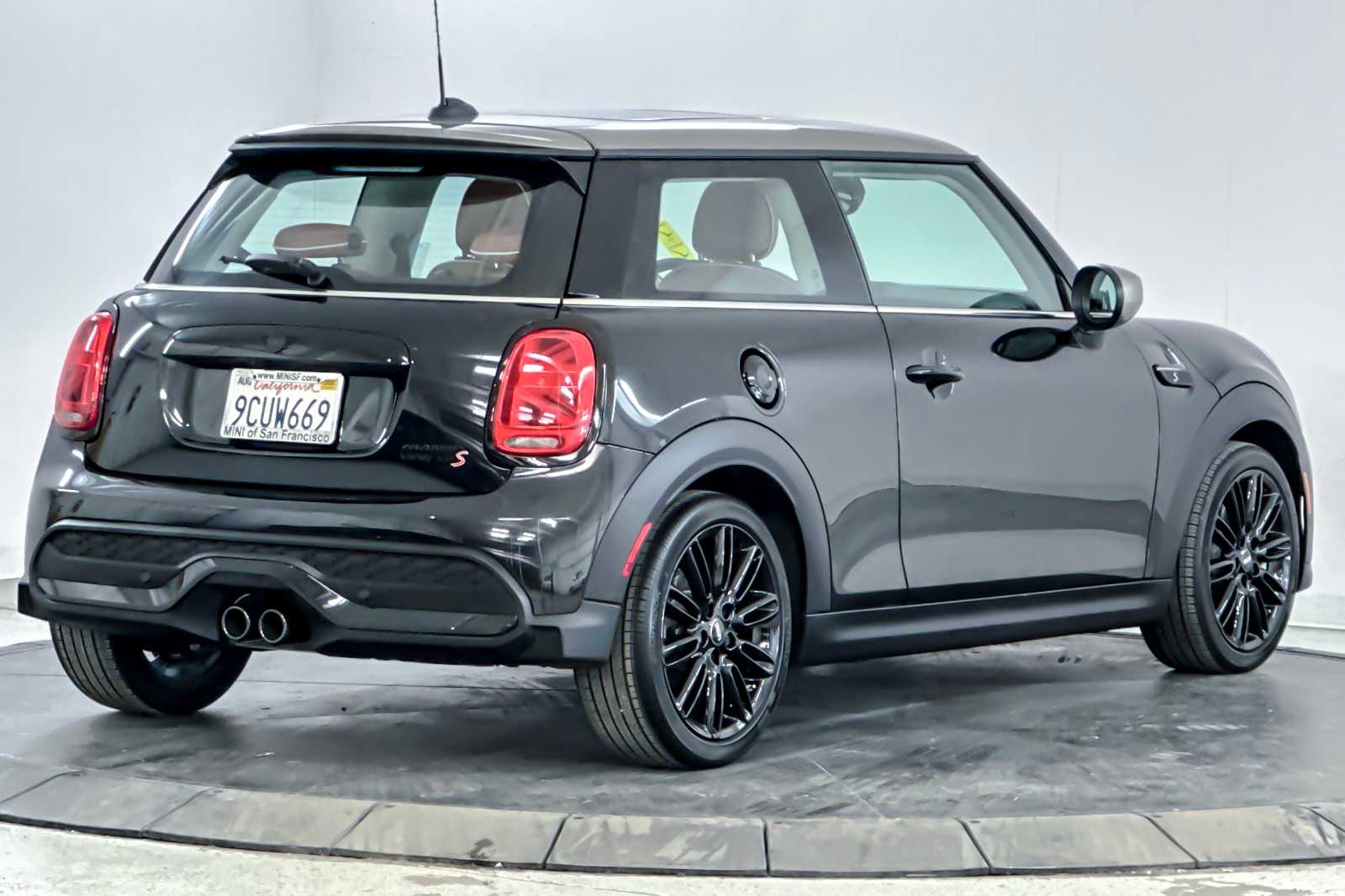 Thumbnail: 2023 MINI Cooper Hardtop - 2