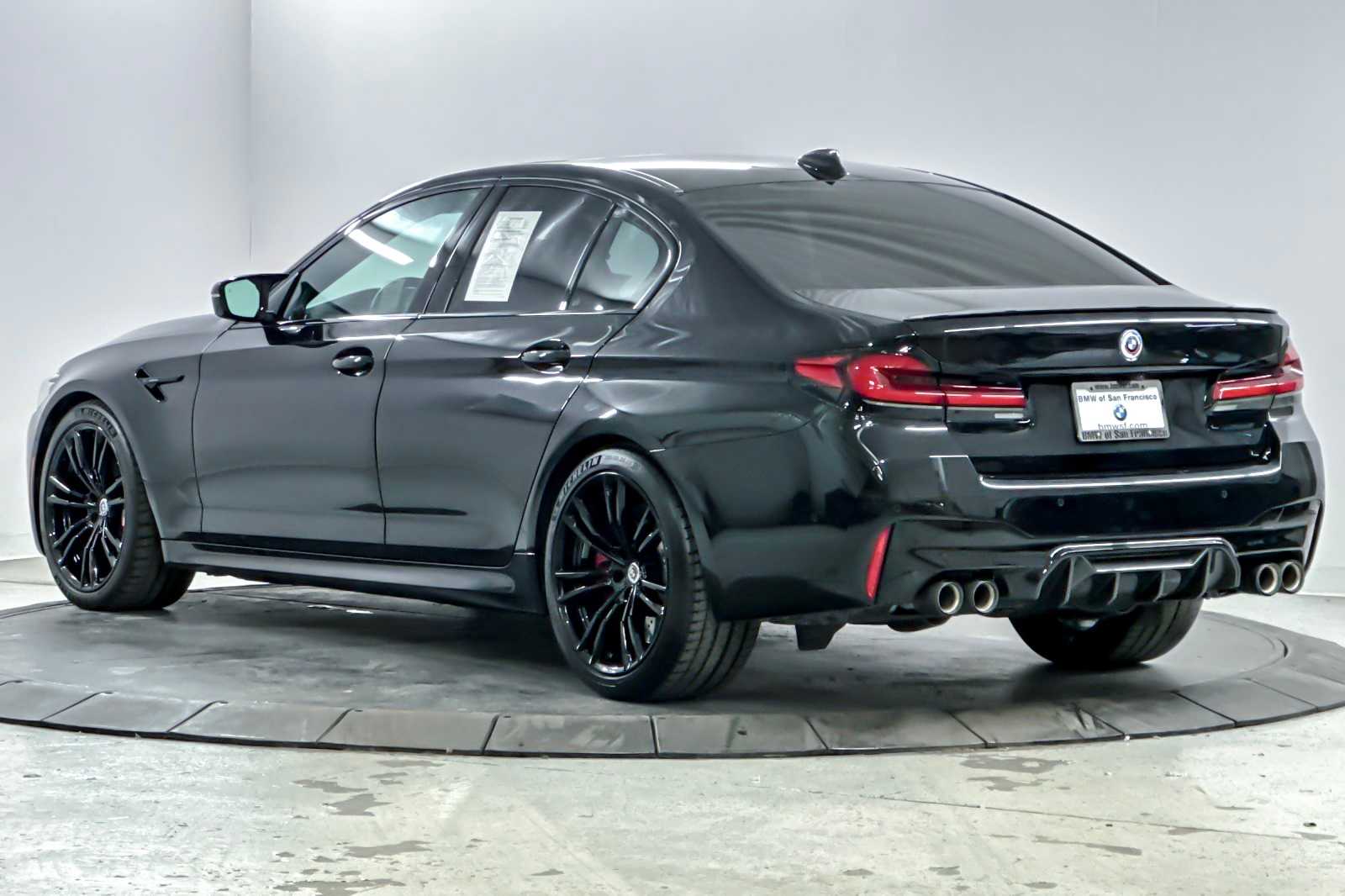 Thumbnail: 2023 BMW M5 - 6