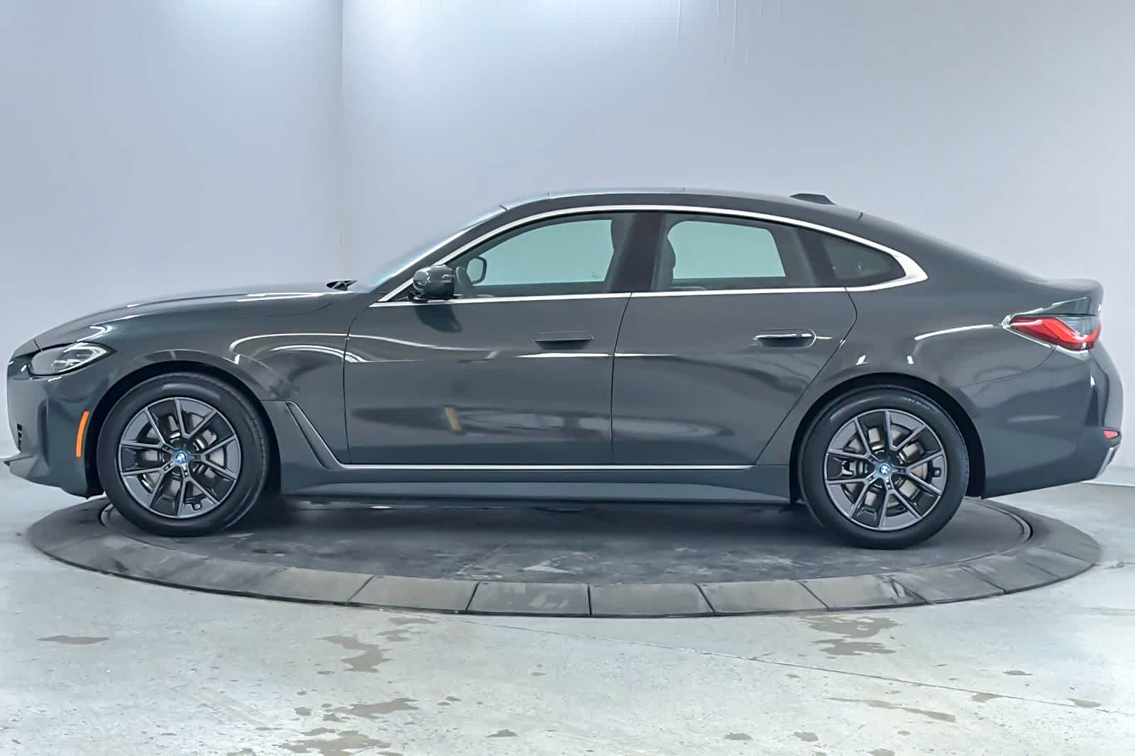 Thumbnail: 2023 BMW i4 - 4