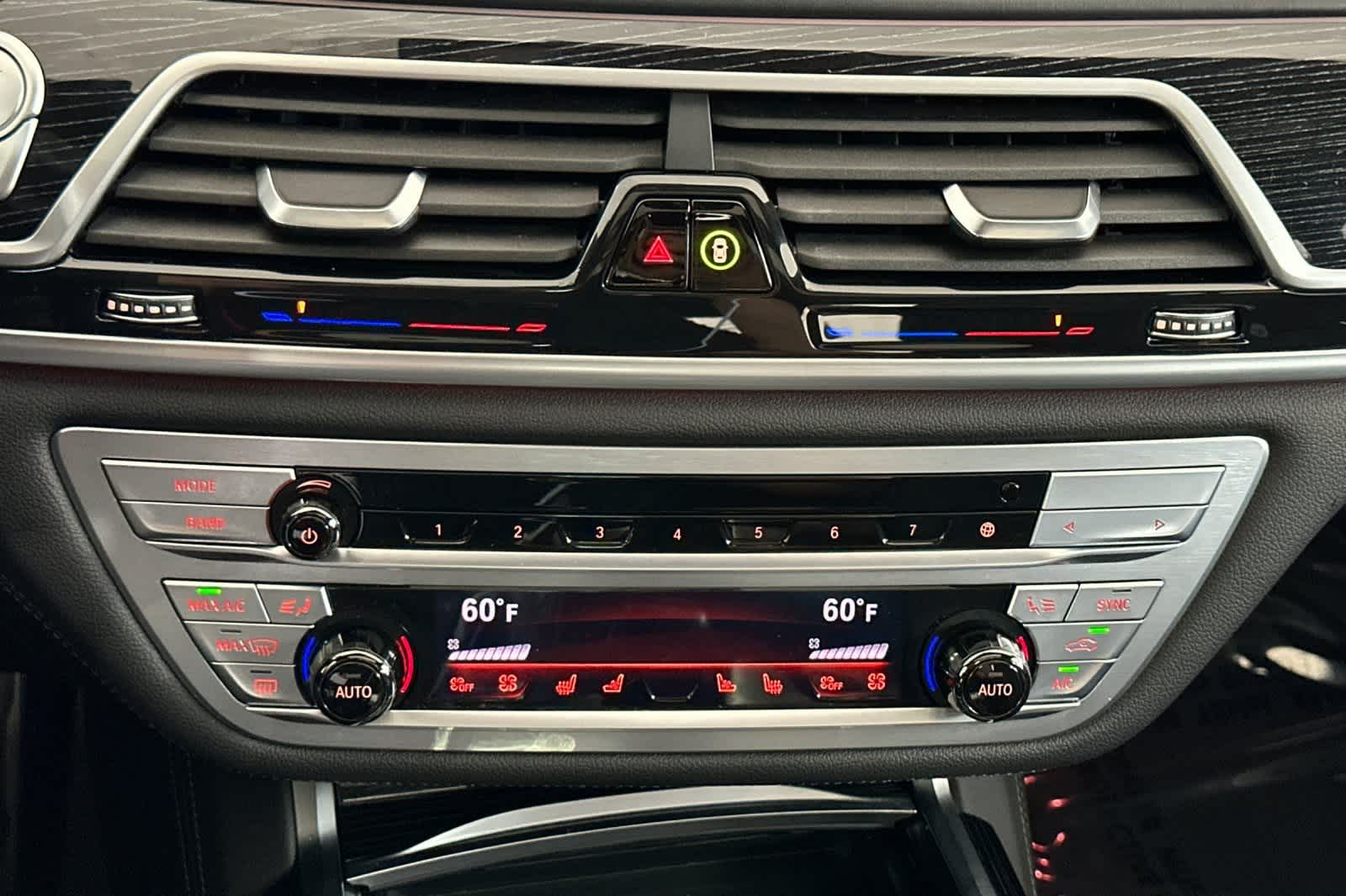 Thumbnail: 2022 BMW 7 Series - 20