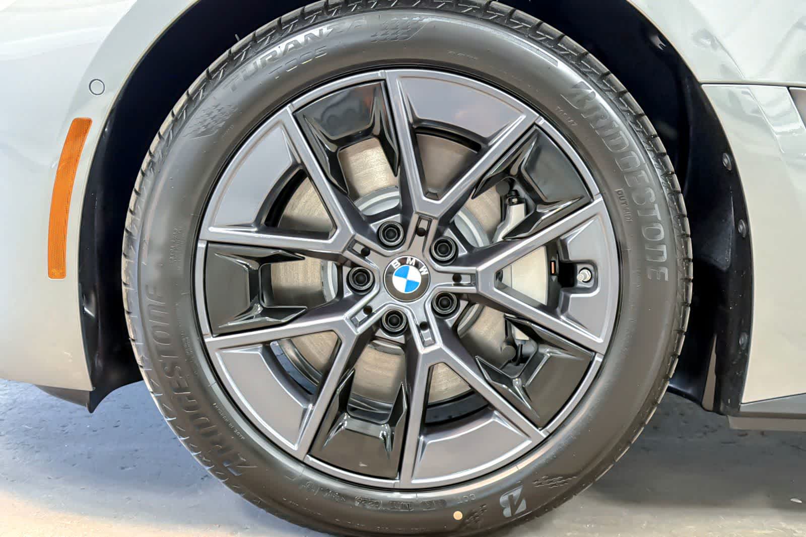 Thumbnail: 2026 BMW i4 - 24