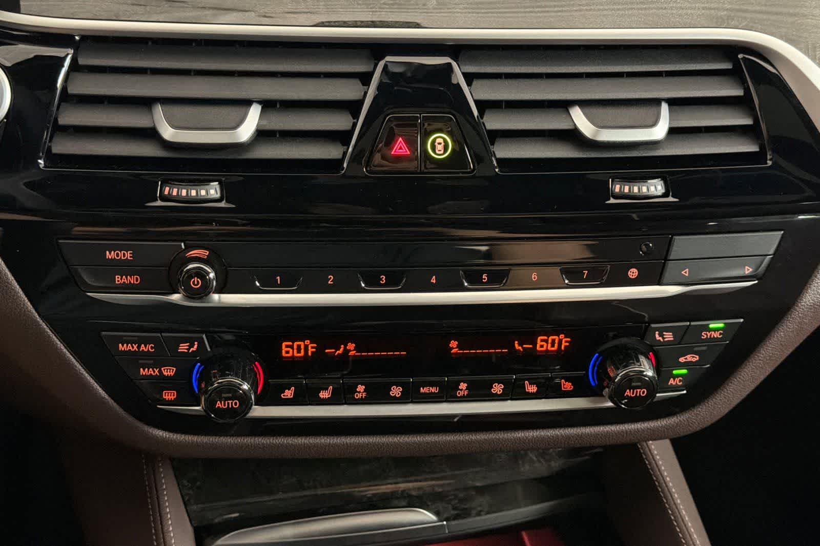 Thumbnail: 2023 BMW 5 Series - 20