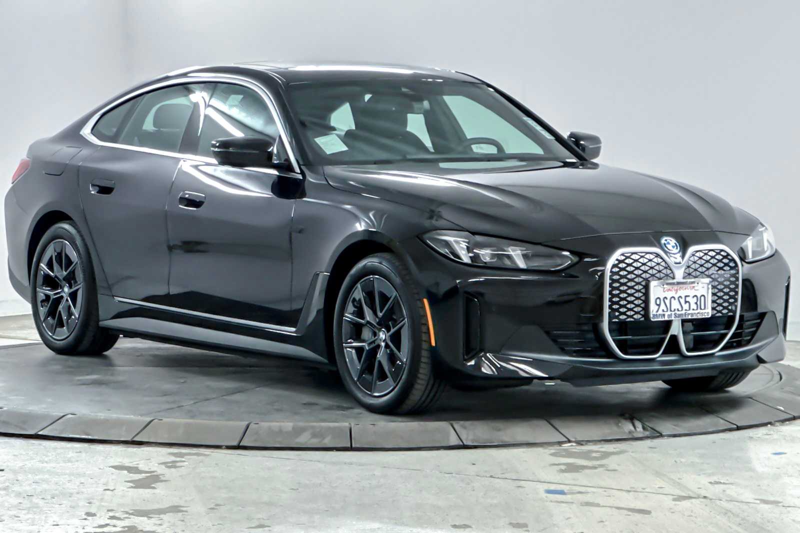 Thumbnail: 2025 BMW i4 - 9