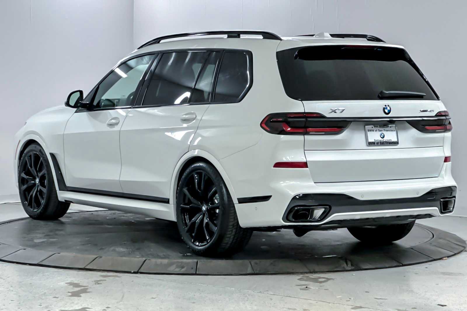 Thumbnail: 2026 BMW X7 - 6