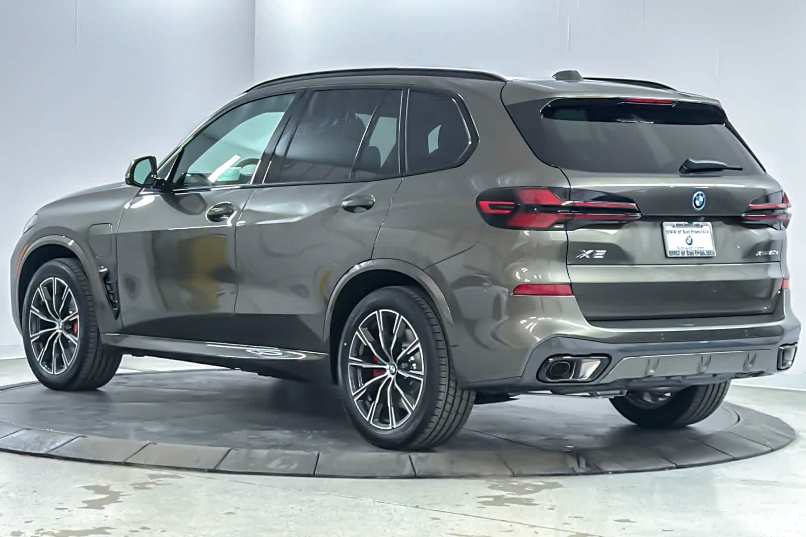 Thumbnail: 2026 BMW X5 - 6