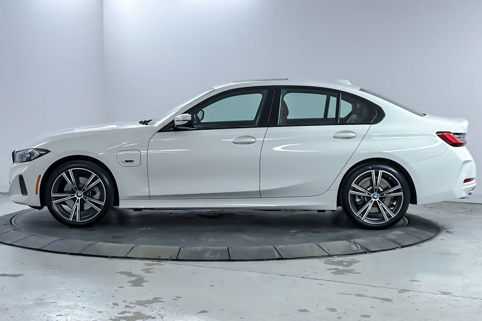 Thumbnail: 2023 BMW 3 Series - 5
