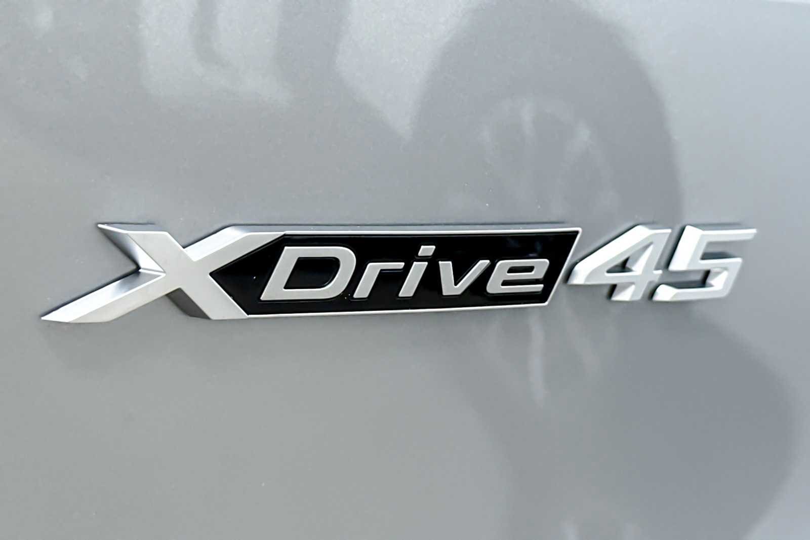 Thumbnail: 2026 BMW iX - 26