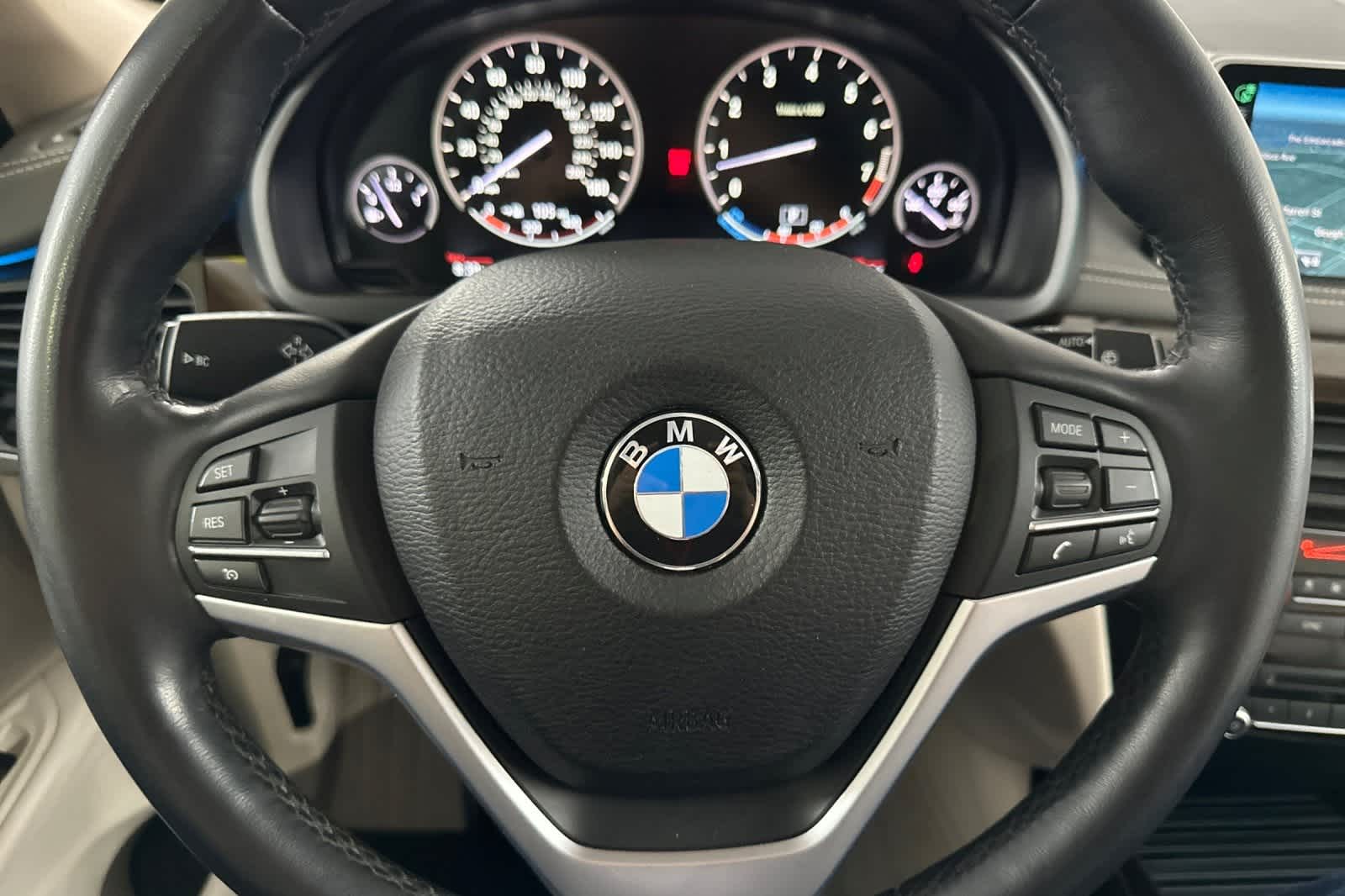 Thumbnail: 2015 BMW X5 - 24