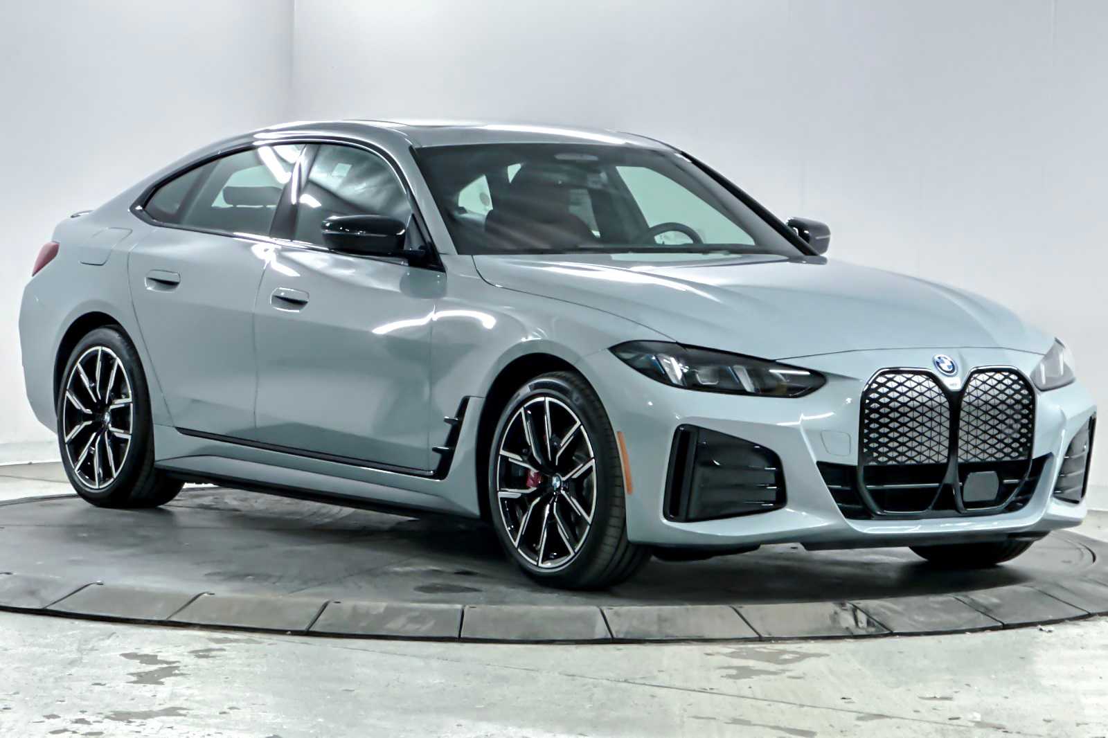 Thumbnail: 2025 BMW i4 - 9