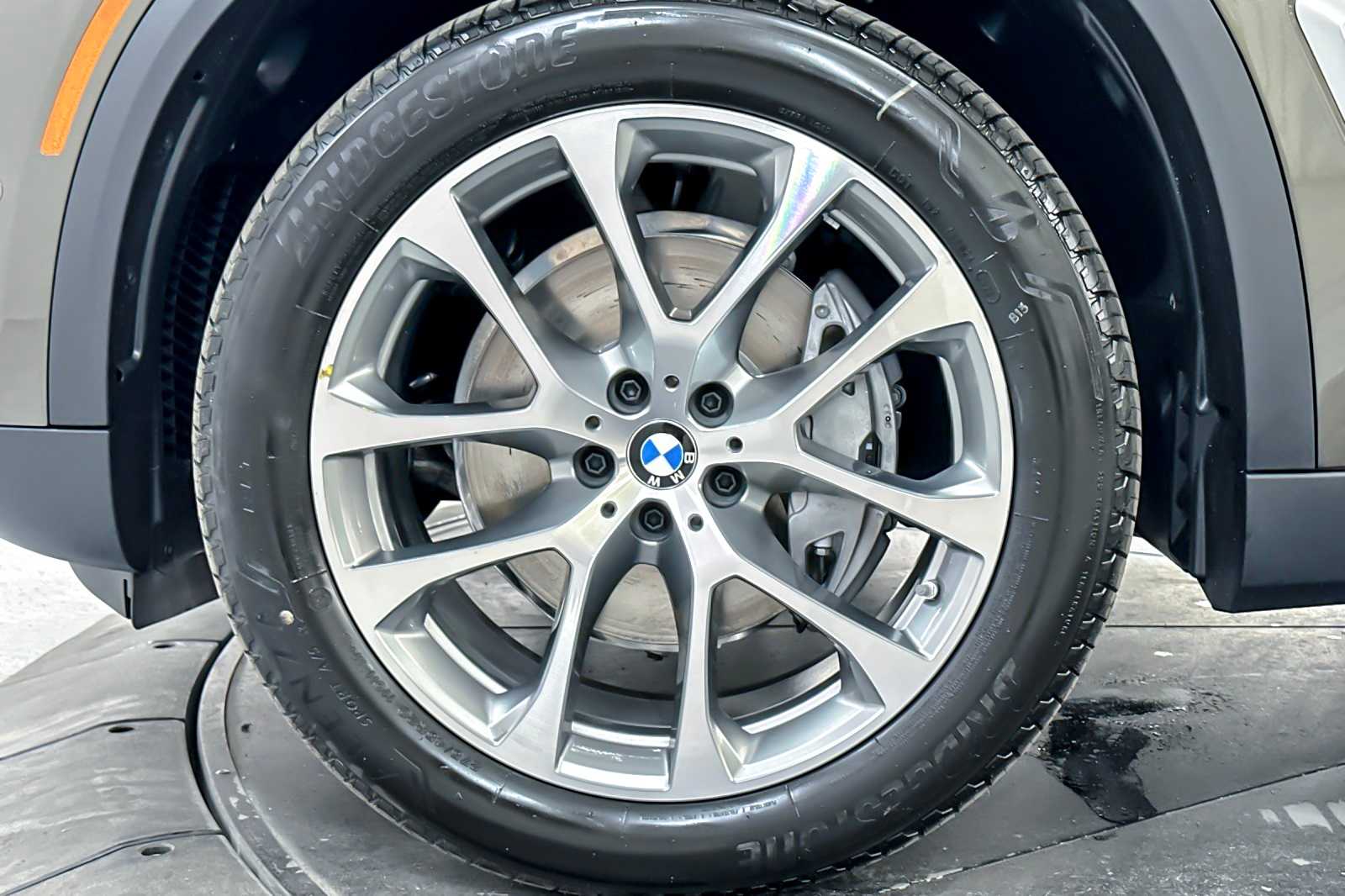 Thumbnail: 2026 BMW X5 - 25