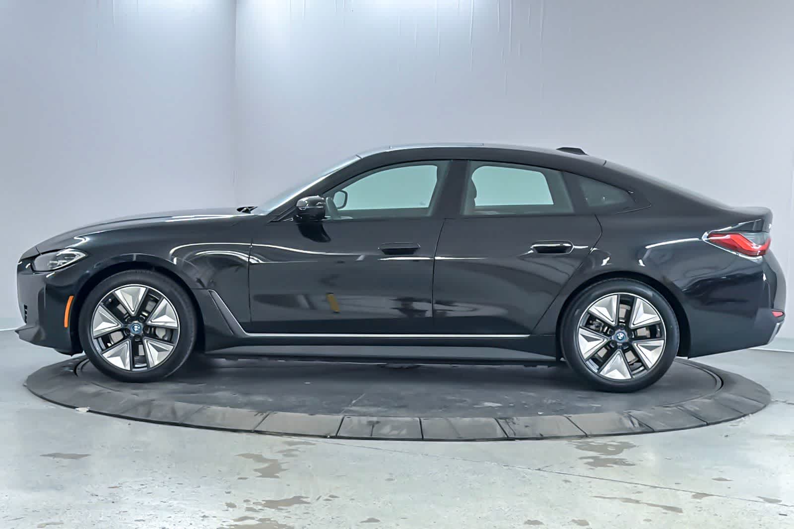 Thumbnail: 2023 BMW i4 - 5