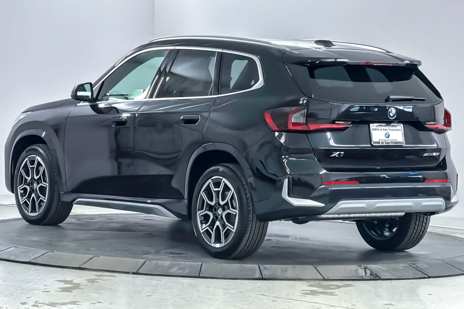 Thumbnail: 2026 BMW X1 - 6