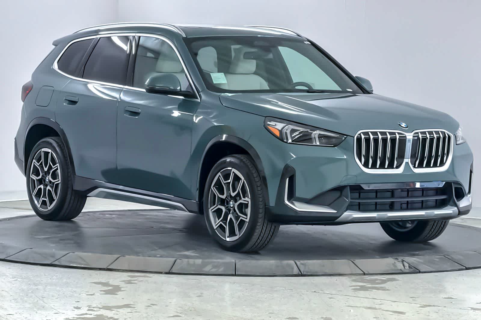 Thumbnail: 2026 BMW X1 - 9