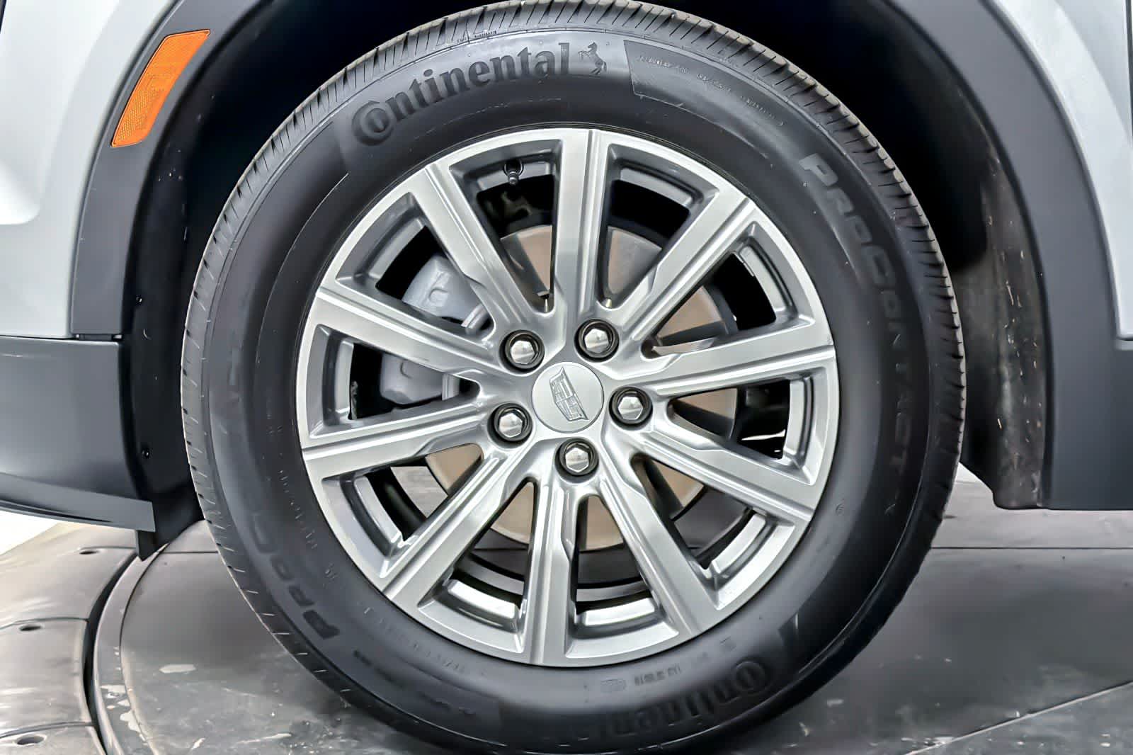 Thumbnail: 2023 Cadillac XT4 - 26