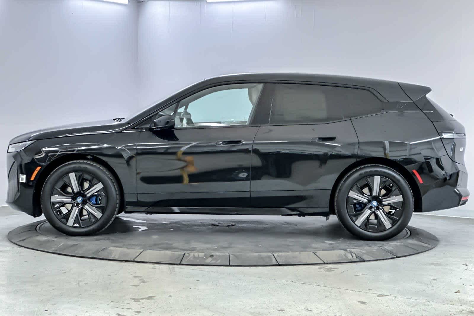 2025 BMW iX xDrive50 5