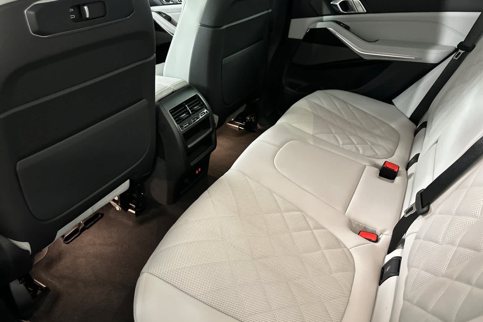Thumbnail: 2026 BMW X5 - 4