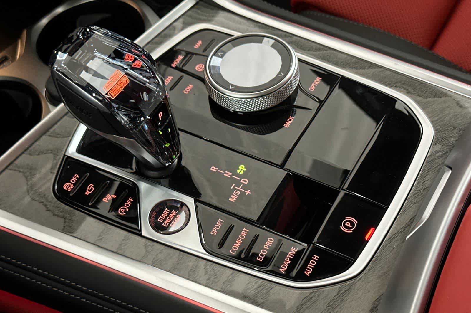 Thumbnail: 2026 BMW 8 Series - 21