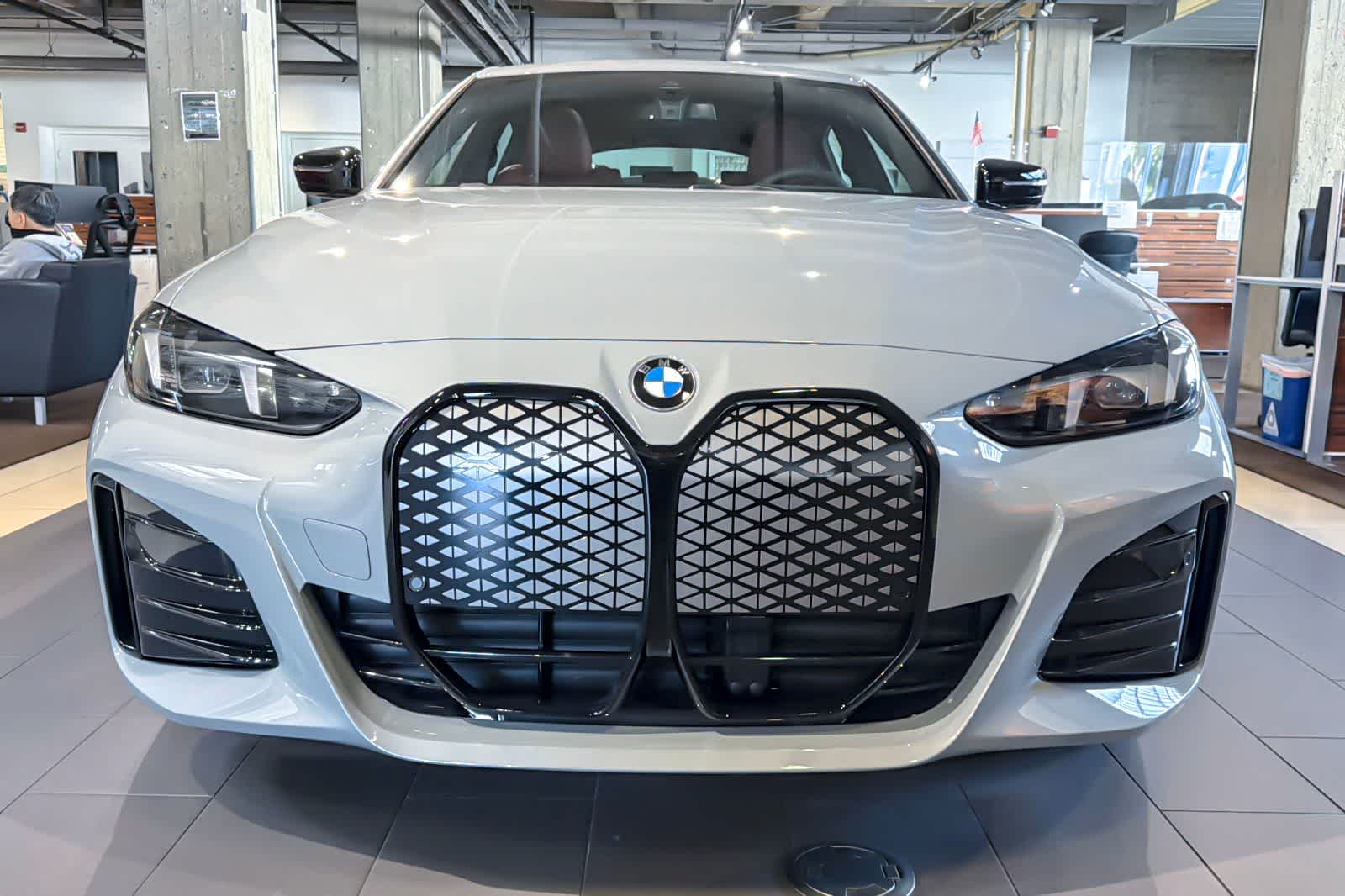 Thumbnail: 2026 BMW i4 - 10
