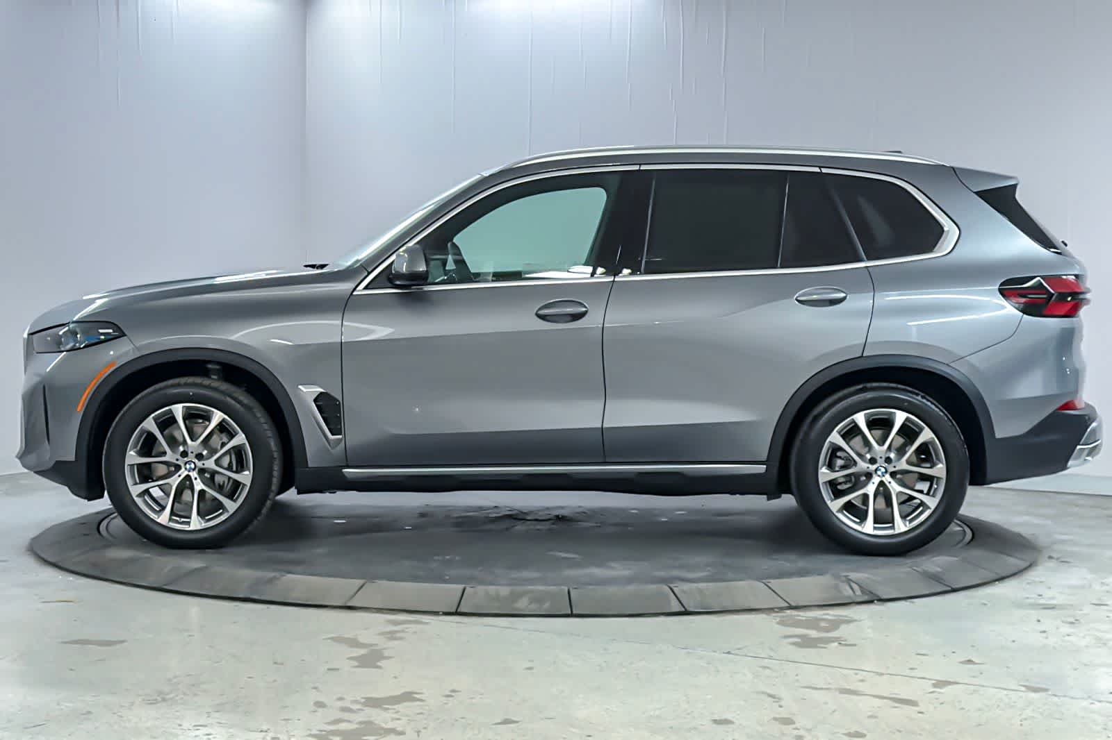 Thumbnail: 2026 BMW X5 - 5