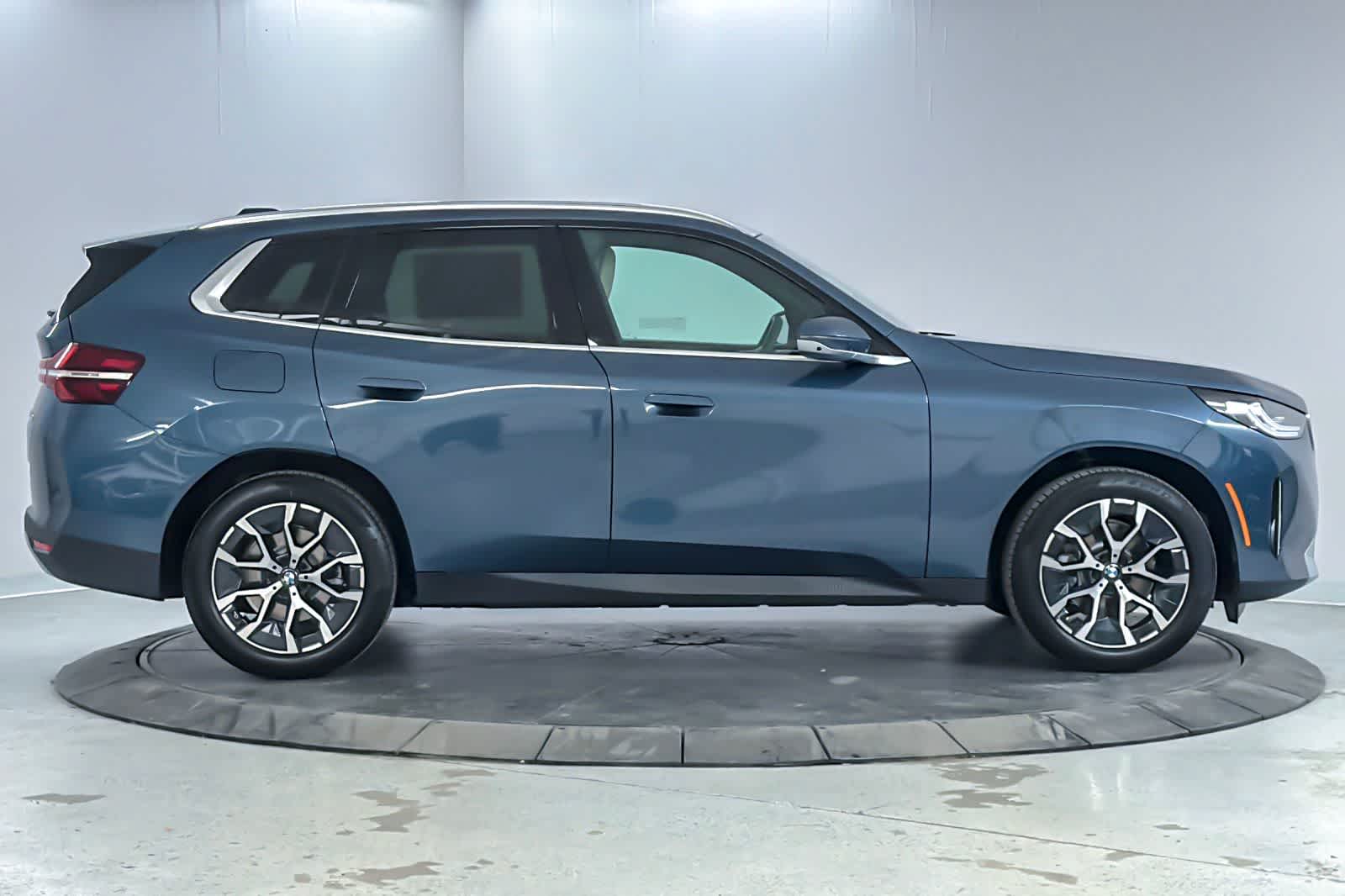 Thumbnail: 2026 BMW X3 - 8