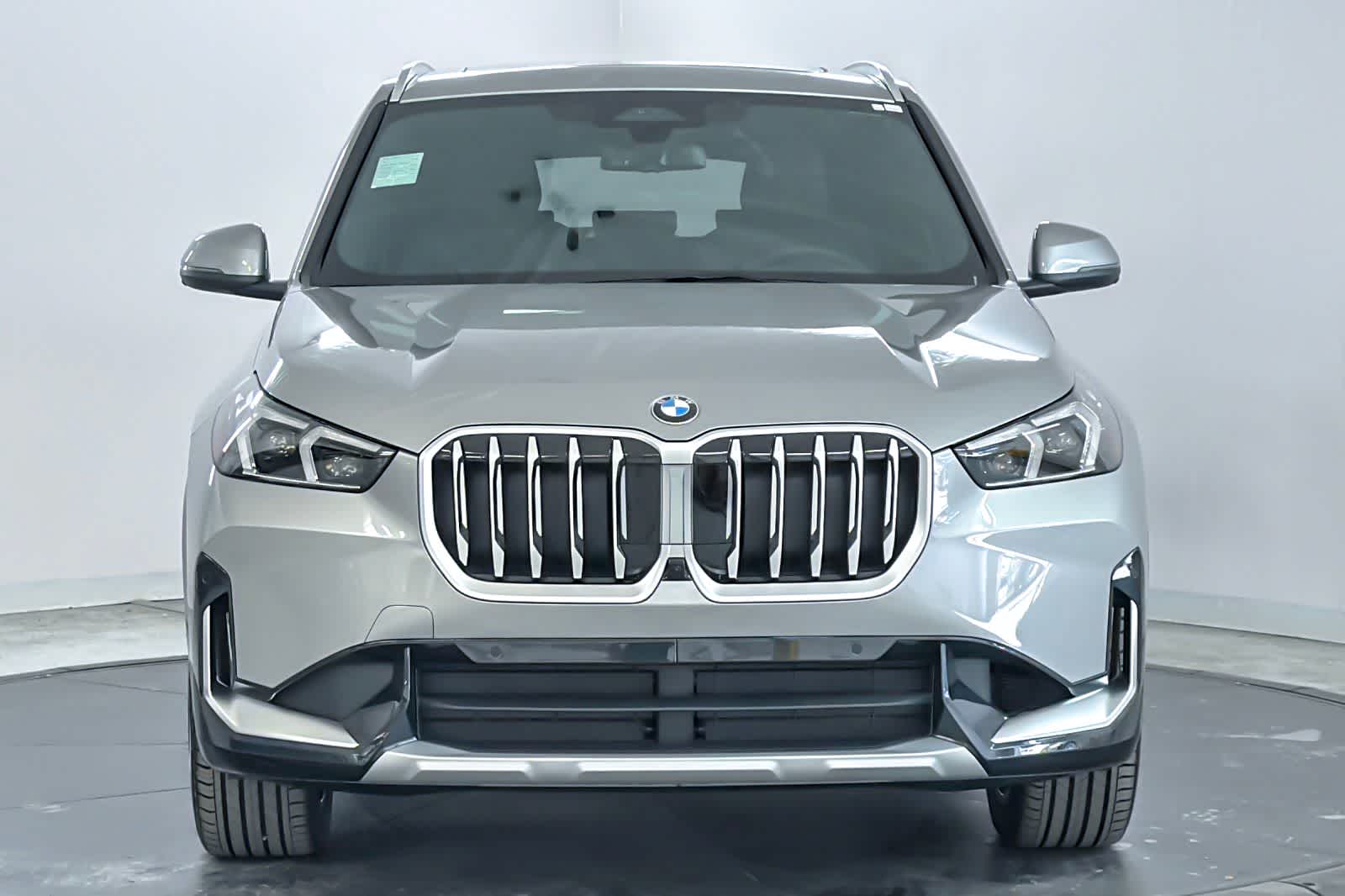 Thumbnail: 2026 BMW X1 - 10