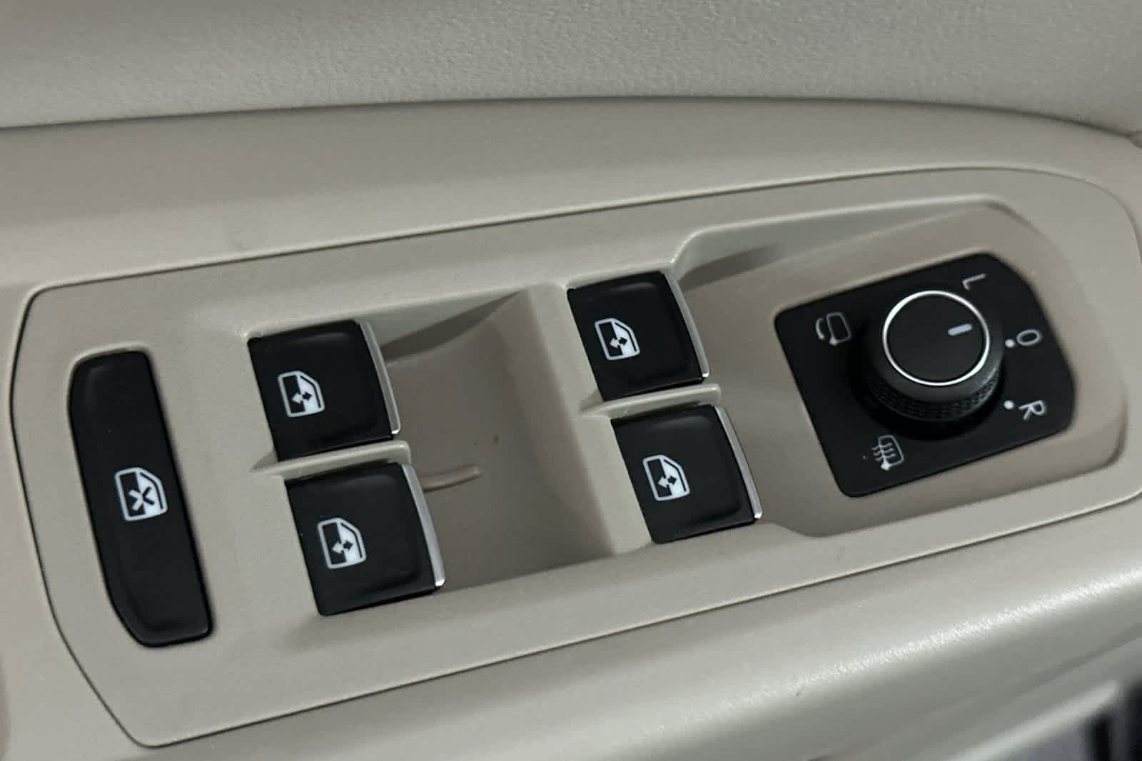 Thumbnail: 2018 Volkswagen Atlas - 13