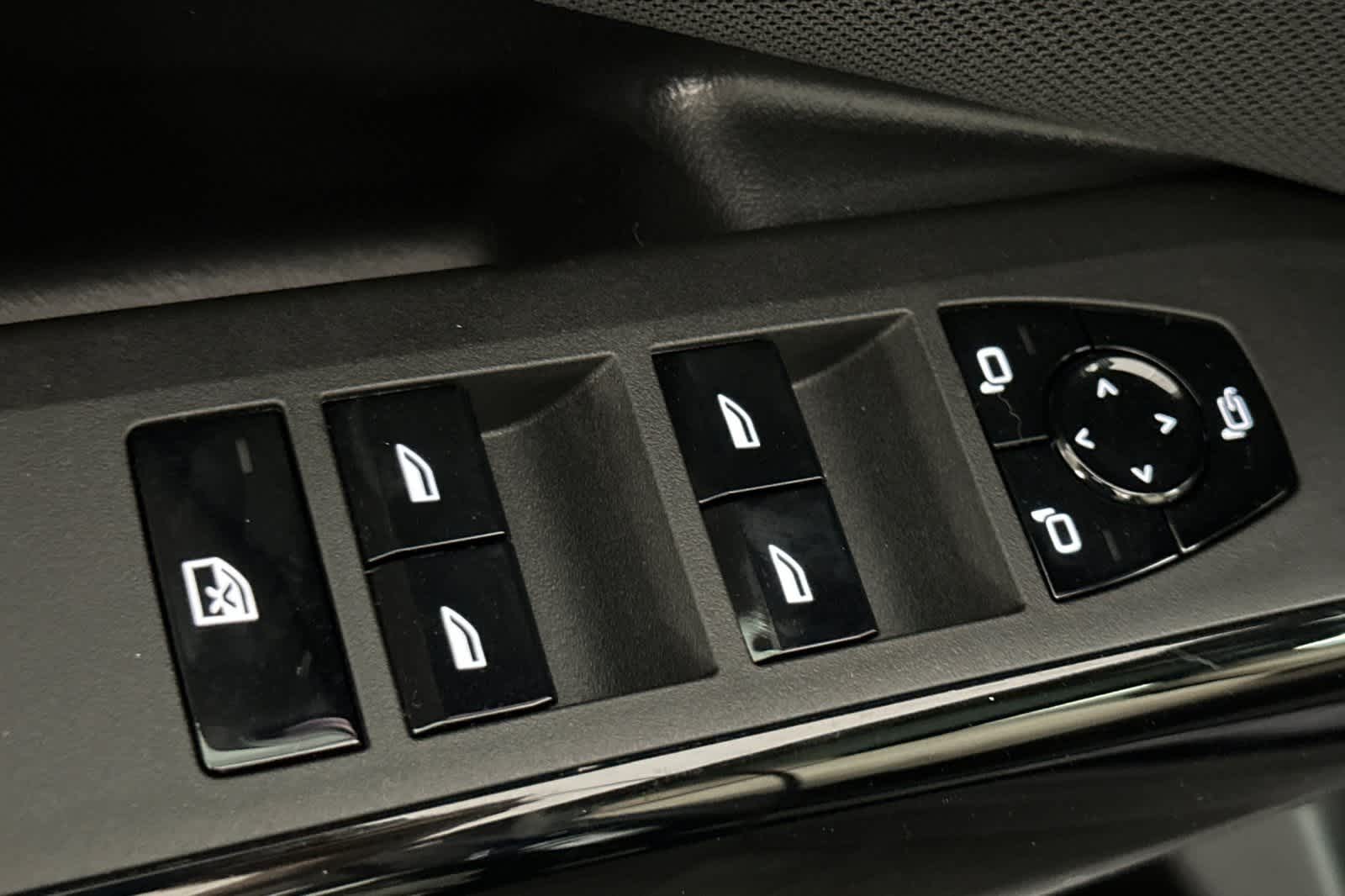 Thumbnail: 2026 BMW X3 - 13