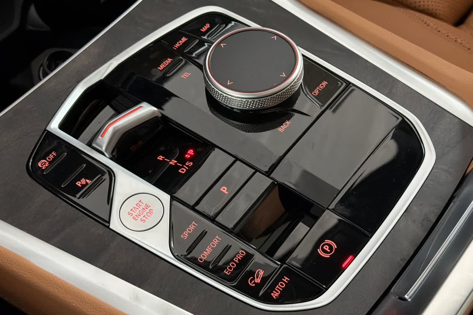 Thumbnail: 2027 BMW X6 - 22