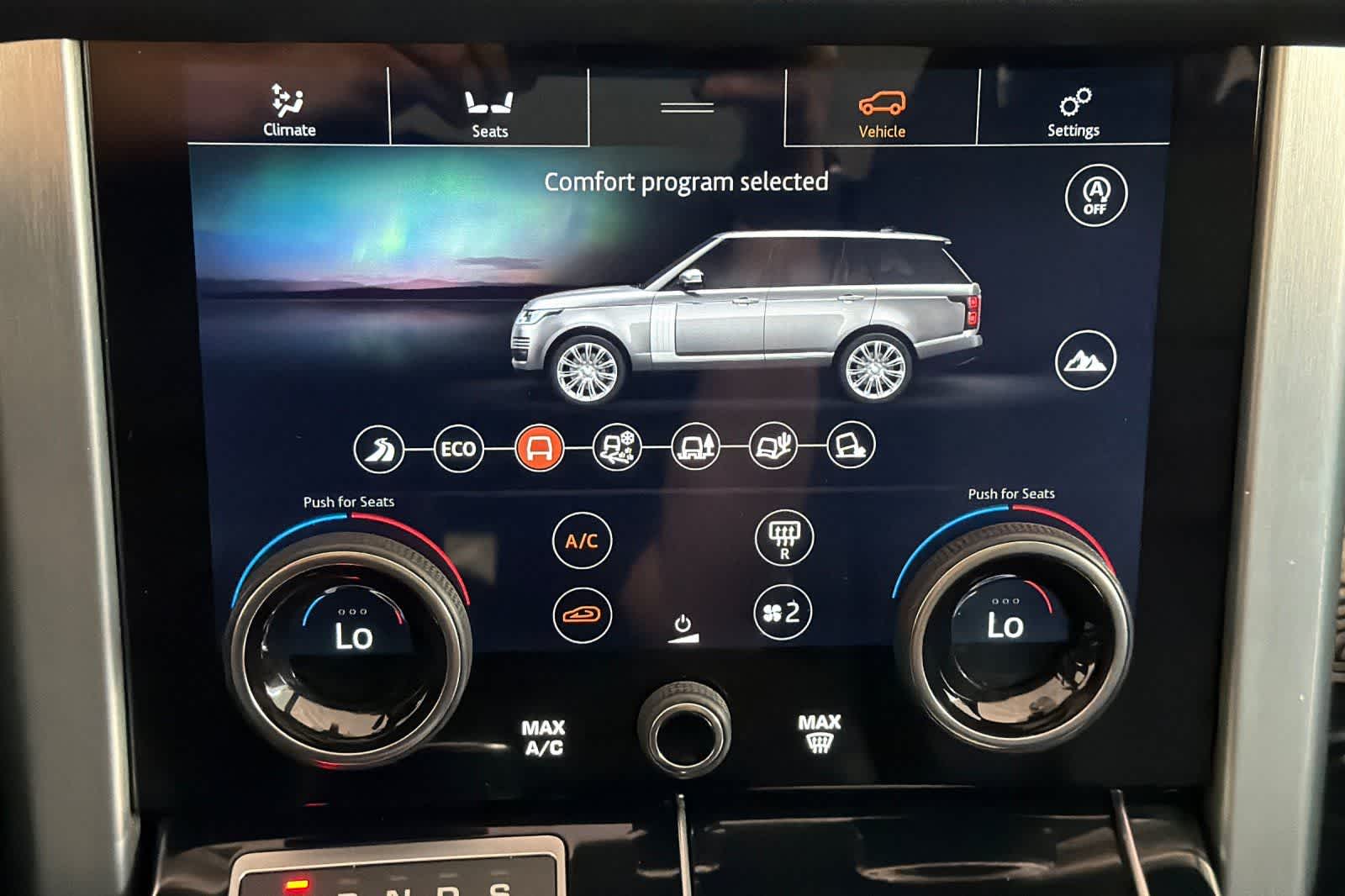 Thumbnail: 2022 Land Rover Range Rover - 21