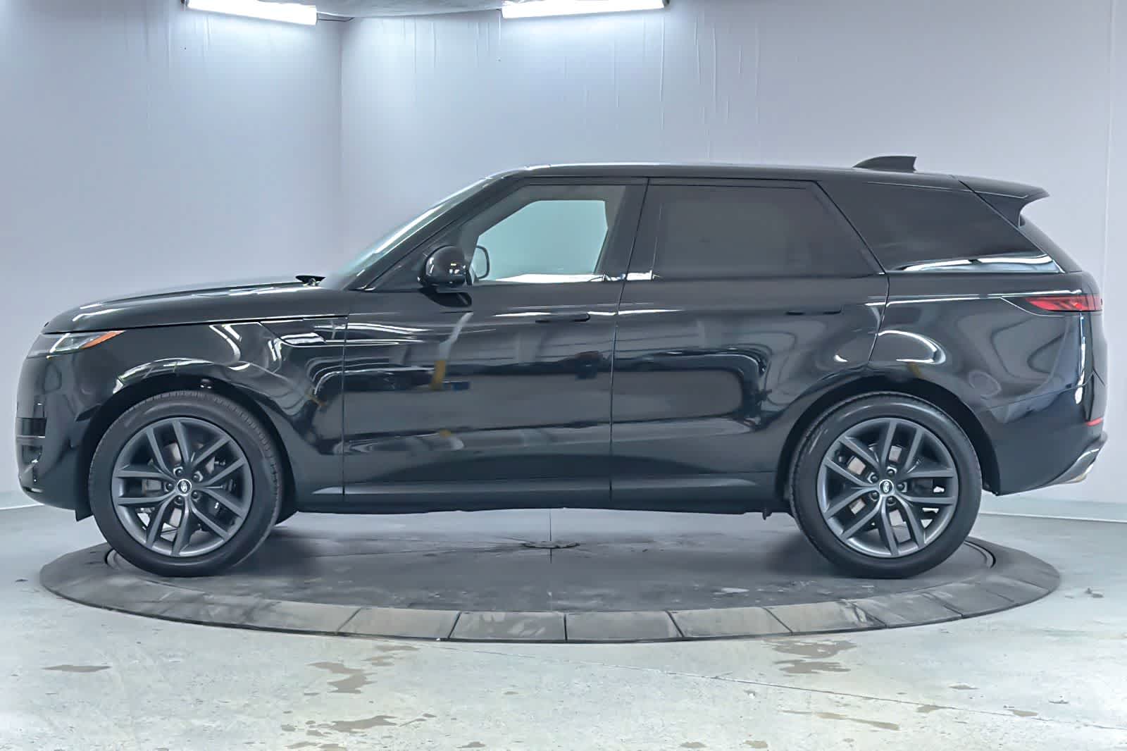 Thumbnail: 2024 Land Rover Range Rover Sport - 5