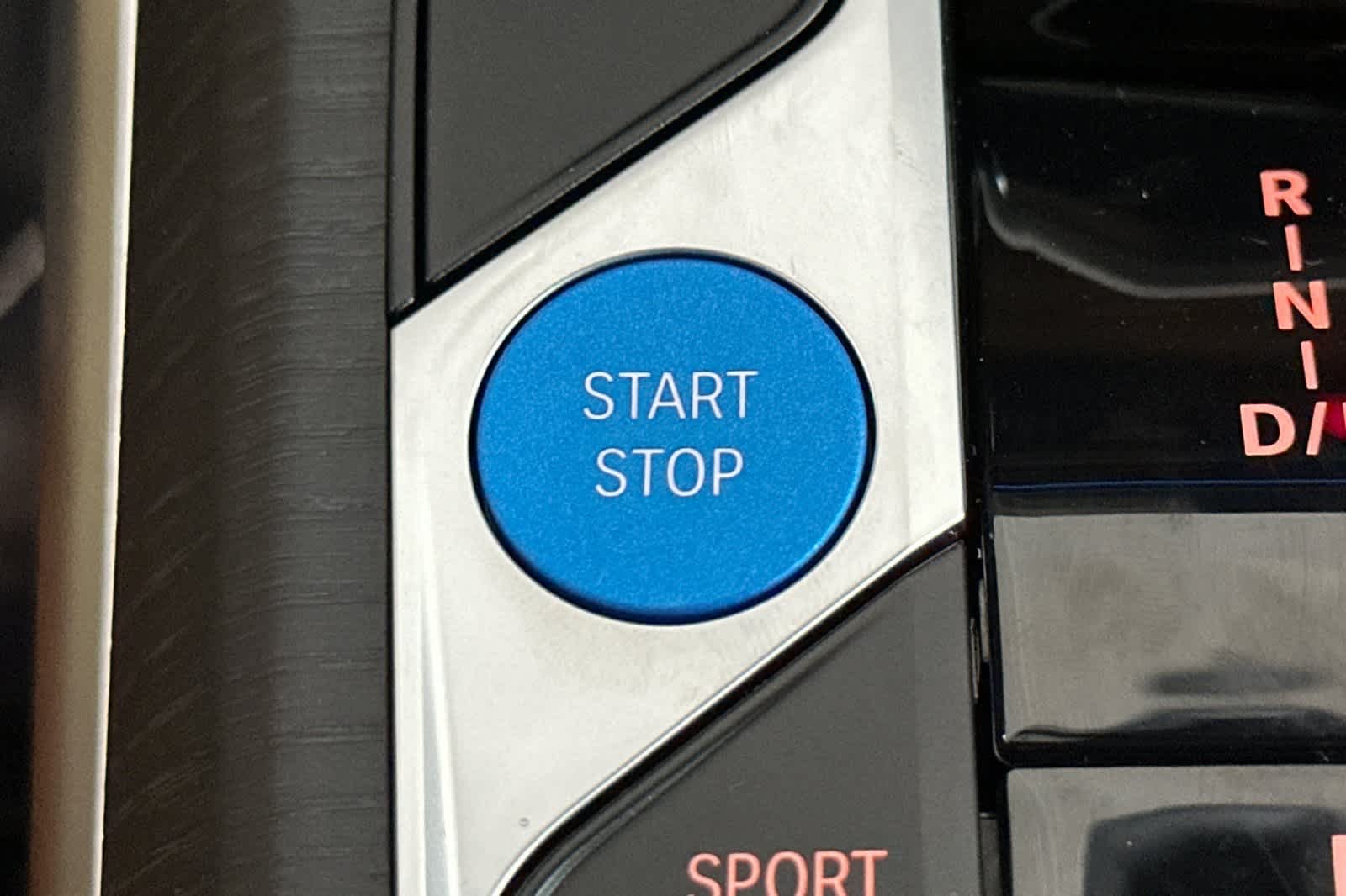 Thumbnail: 2025 BMW i4 - 22