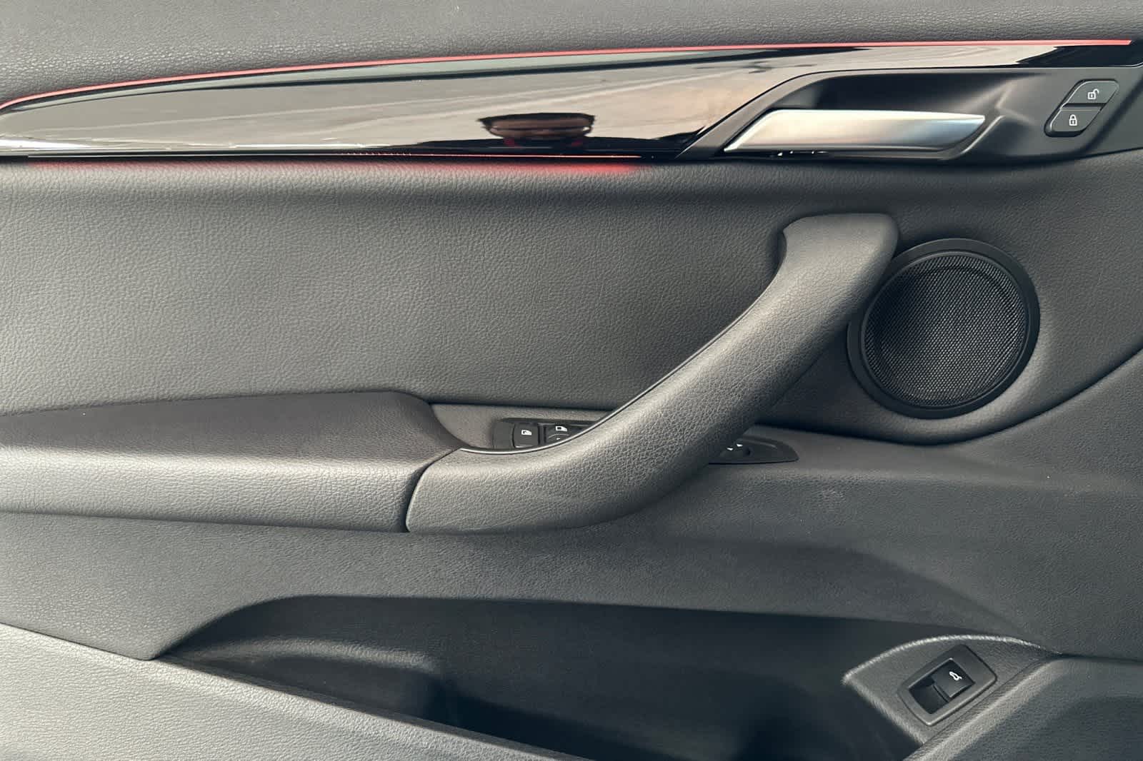2022 BMW X1 xDrive28i 12
