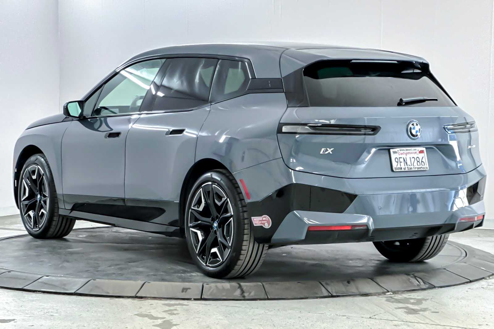 Thumbnail: 2023 BMW iX - 6