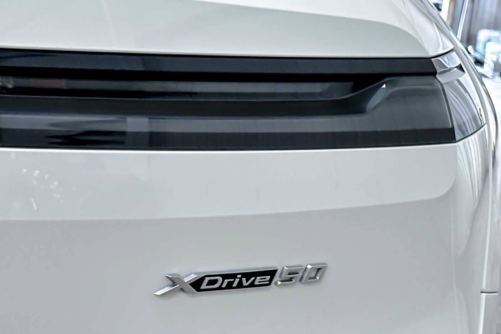 Thumbnail: 2023 BMW iX - 28