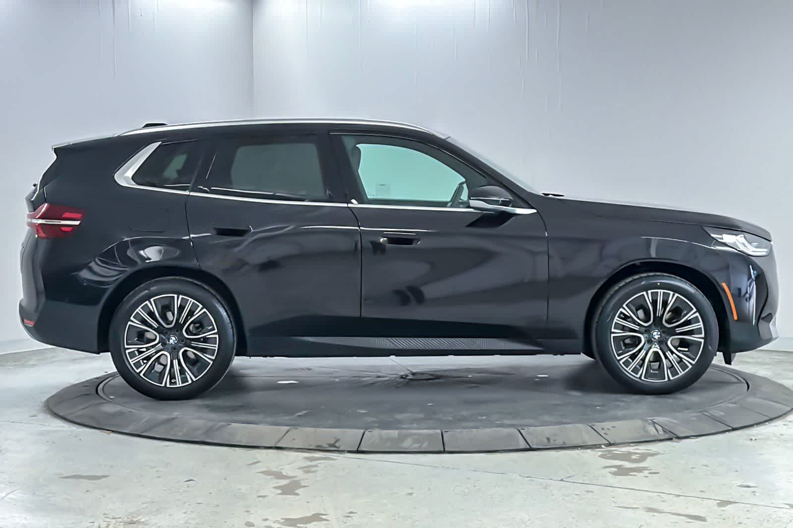 Thumbnail: 2025 BMW X3 - 8