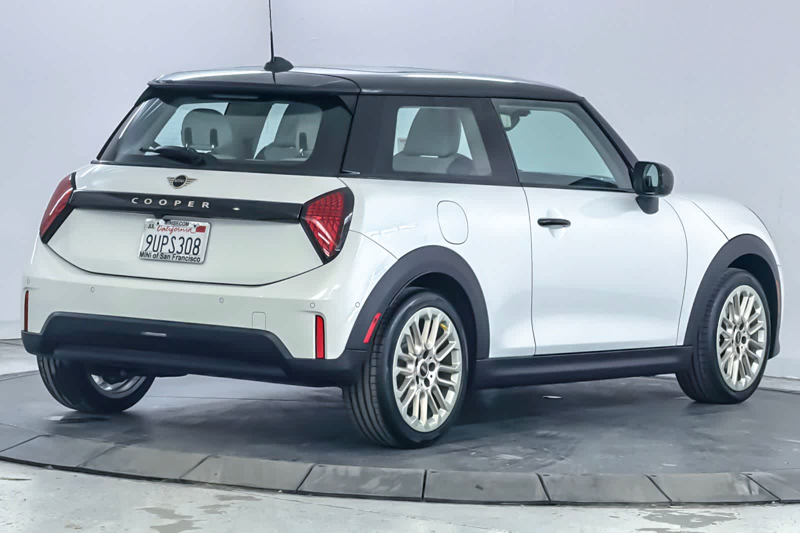 Thumbnail: 2025 MINI Cooper Hardtop - 2