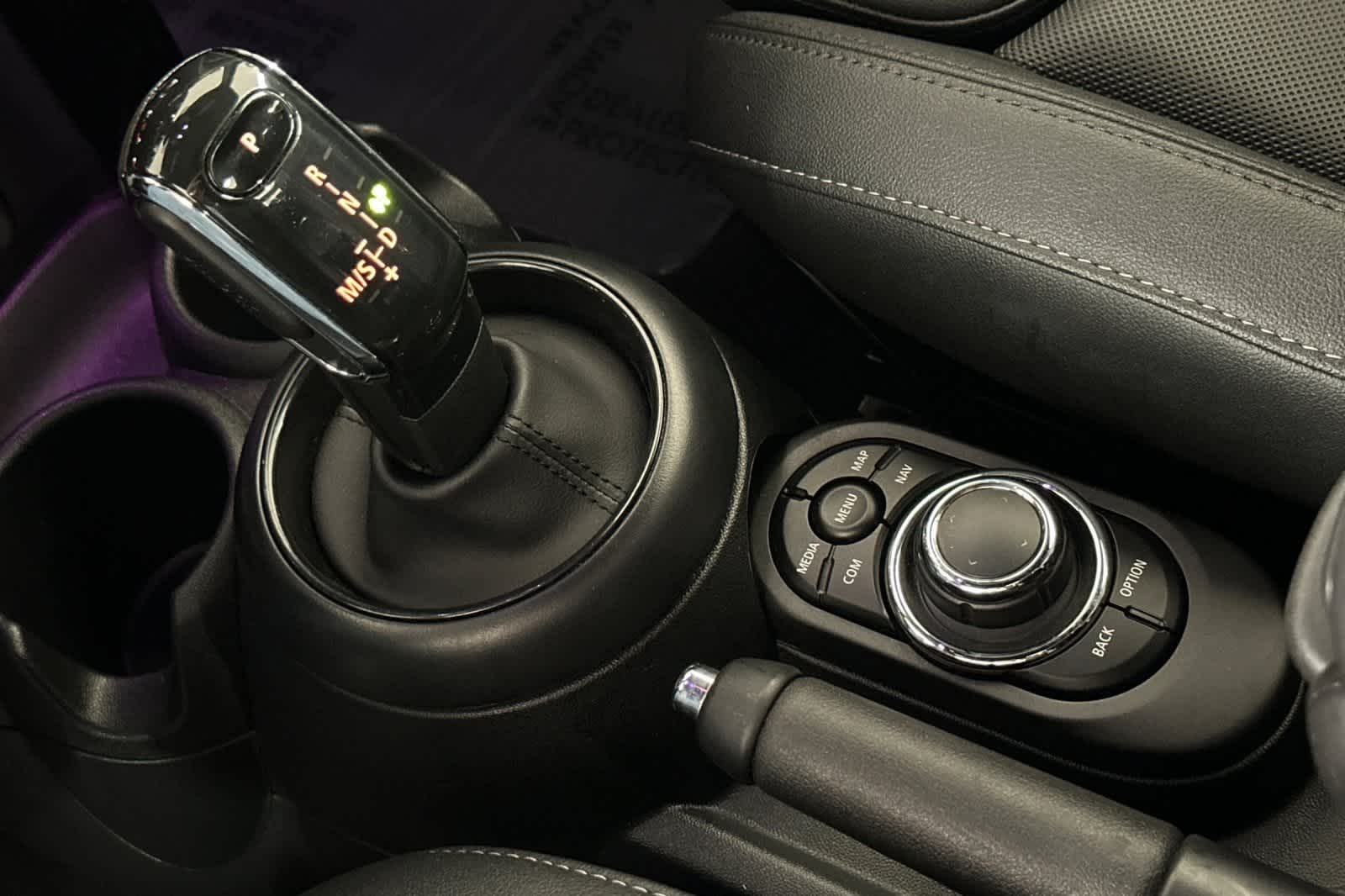 Thumbnail: 2024 MINI Cooper Convertible - 23