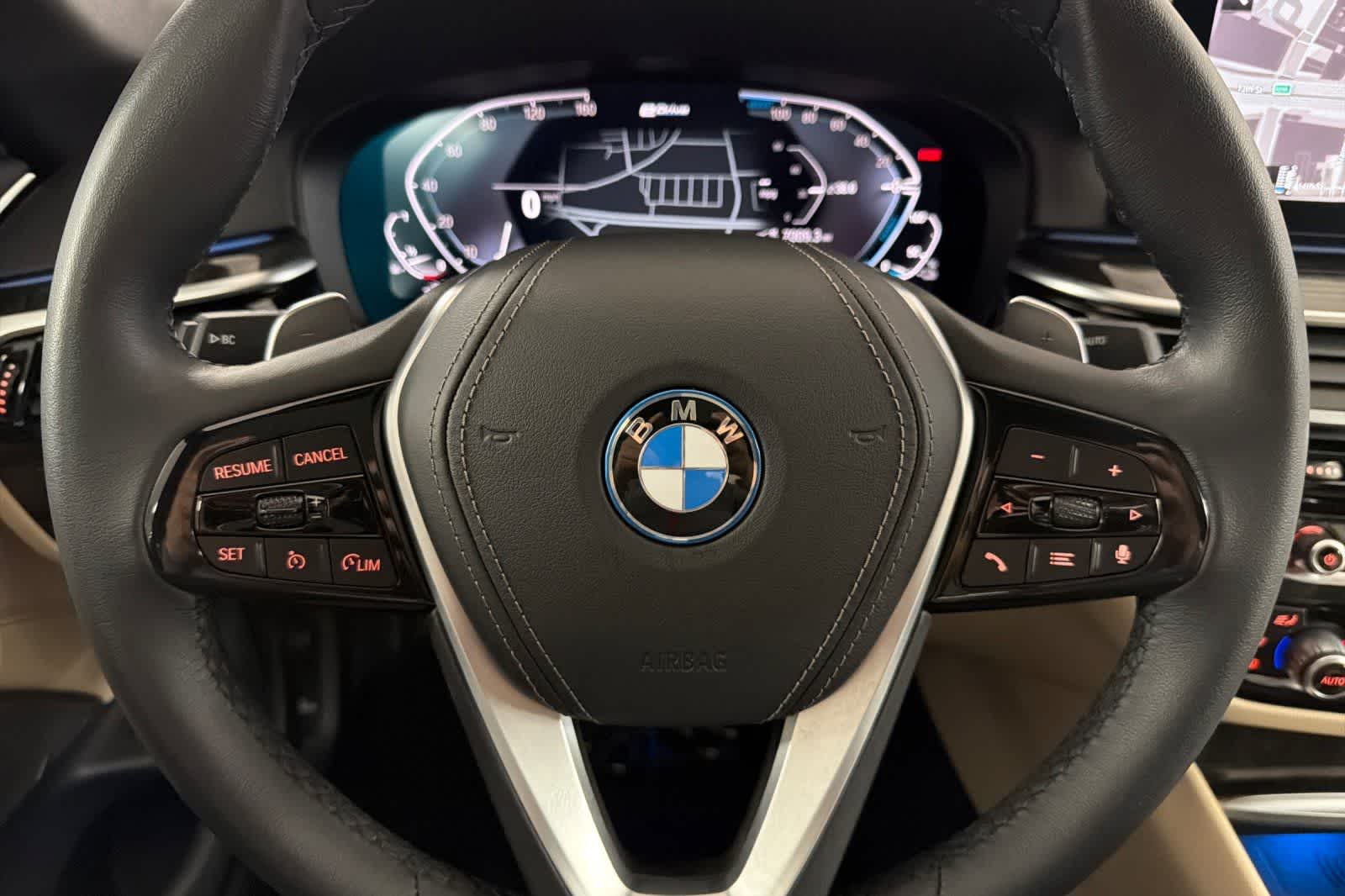 Thumbnail: 2023 BMW 5 Series - 23