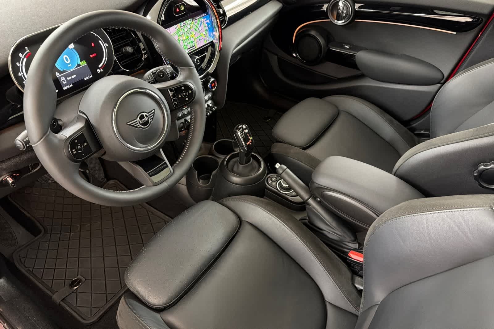 Thumbnail: 2024 MINI Cooper Hardtop - 11