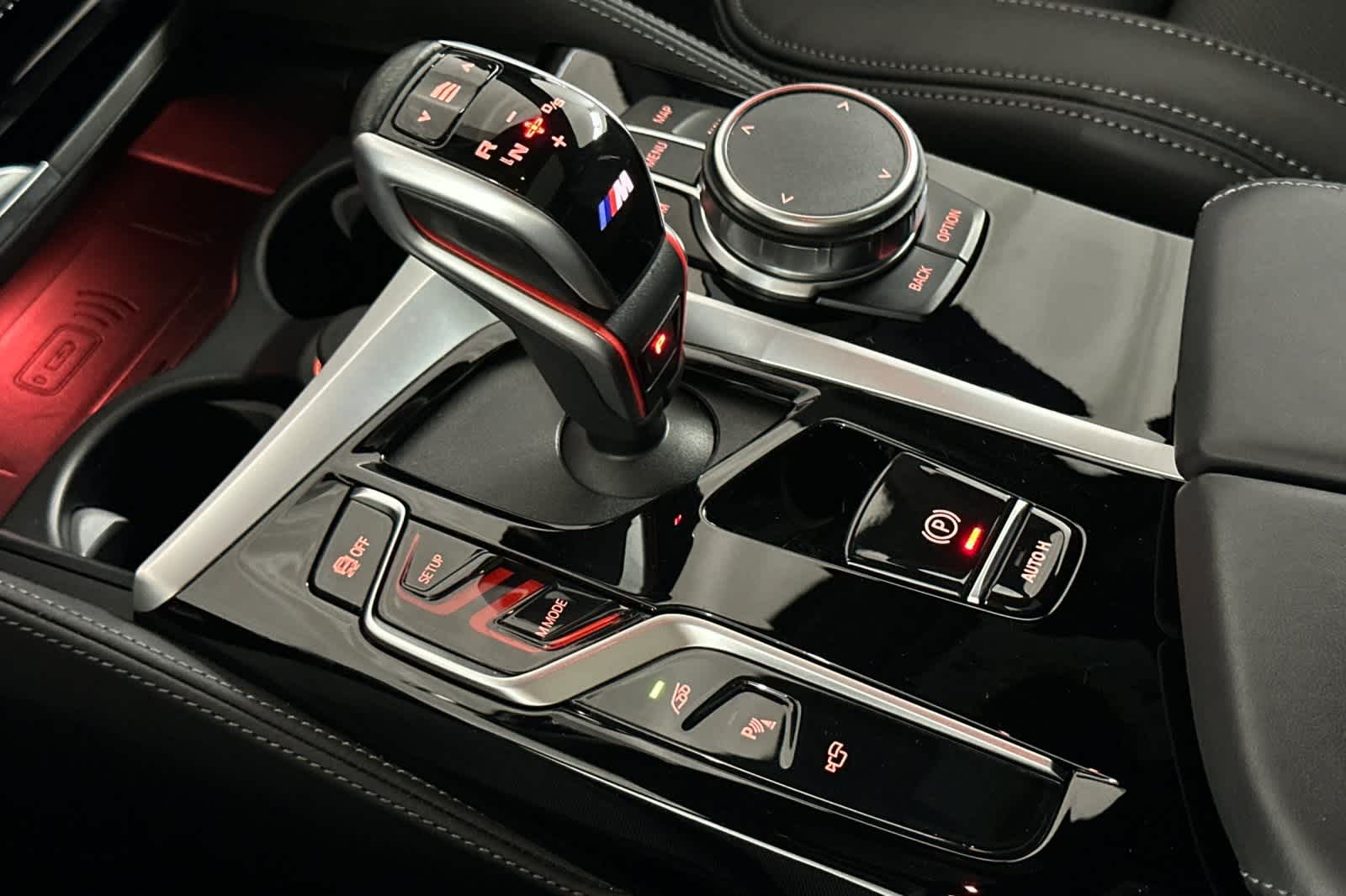 Thumbnail: 2023 BMW M5 - 21