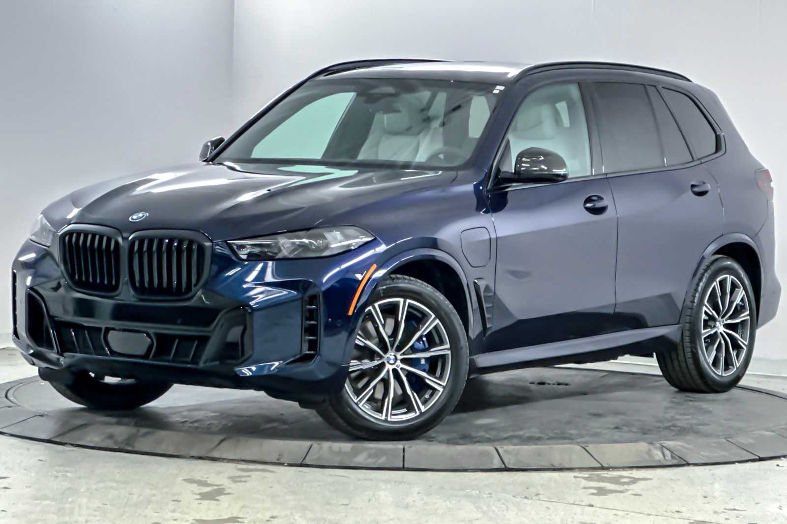 Thumbnail: 2026 BMW X5 - 1
