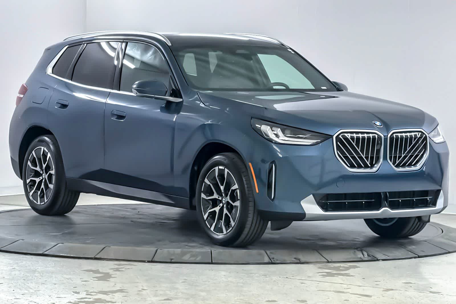 Thumbnail: 2026 BMW X3 - 9