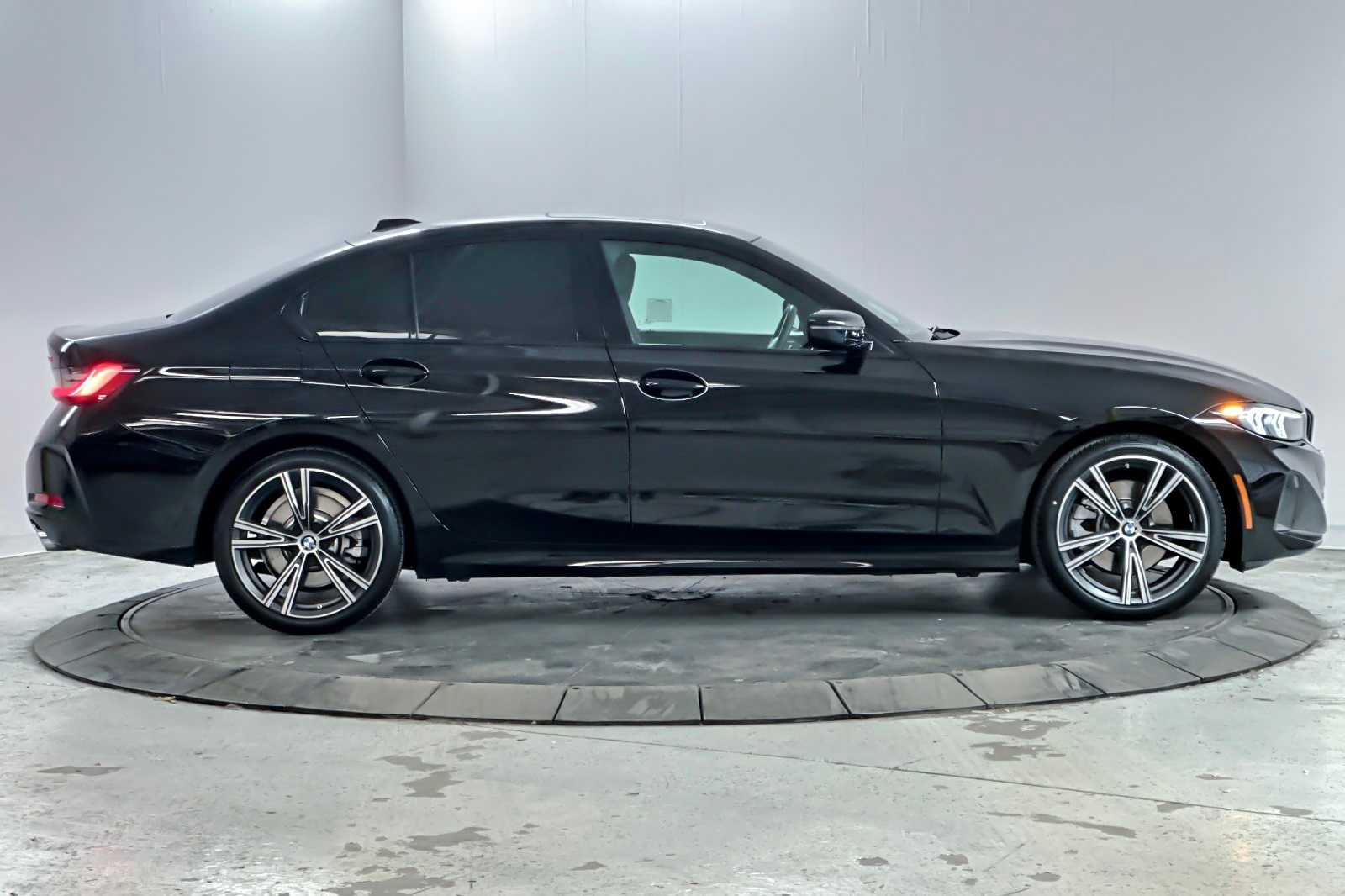 Thumbnail: 2023 BMW 3 Series - 8