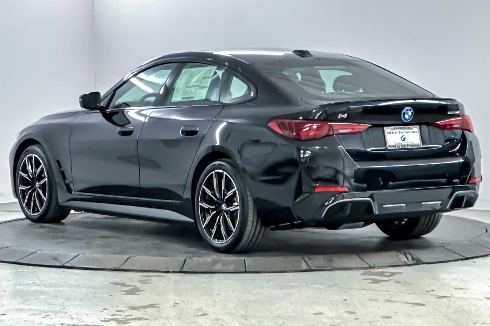 Thumbnail: 2025 BMW i4 - 6