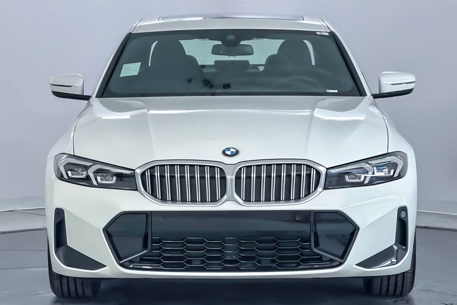 Thumbnail: 2026 BMW 3 Series - 10
