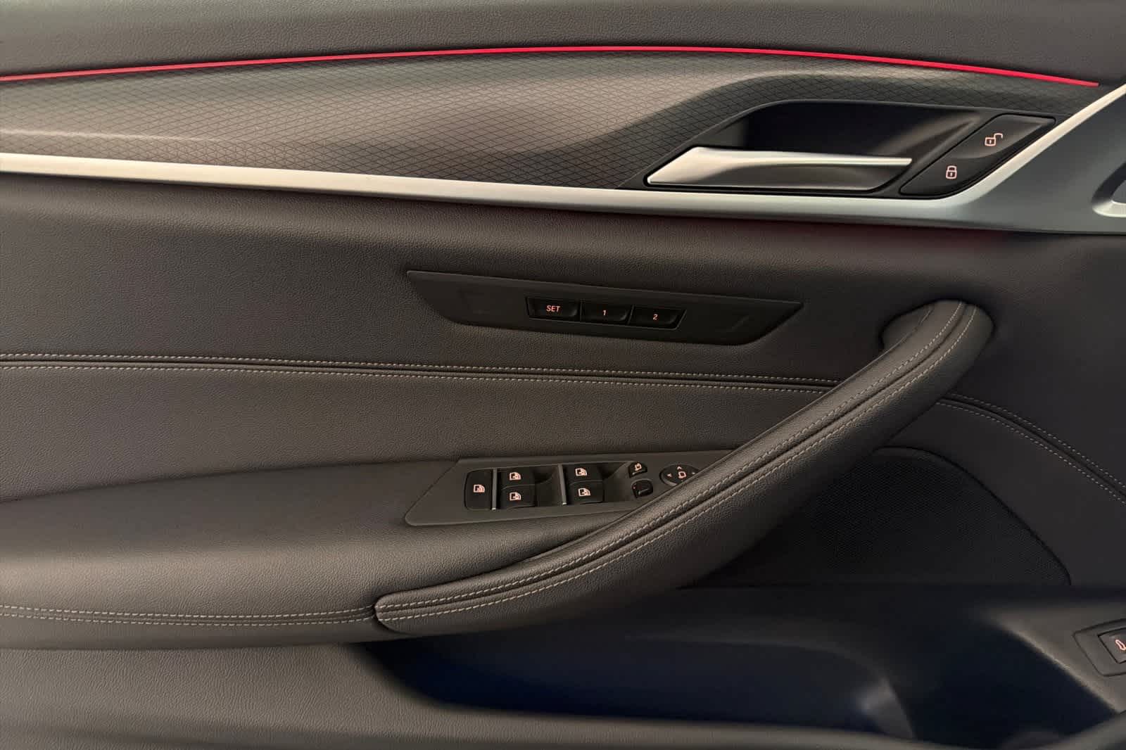 Thumbnail: 2023 BMW 5 Series - 12