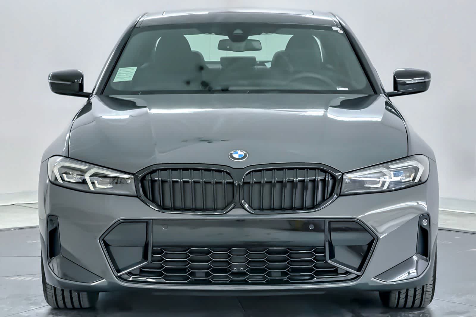 Thumbnail: 2026 BMW 3 Series - 10